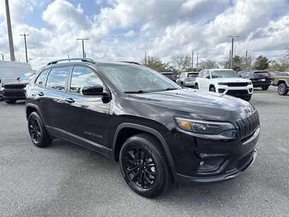 Used 2023 Jeep Cherokee Altitude Lux