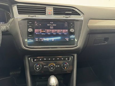 Used 2019 Volkswagen Tiguan SEL FWD image 30