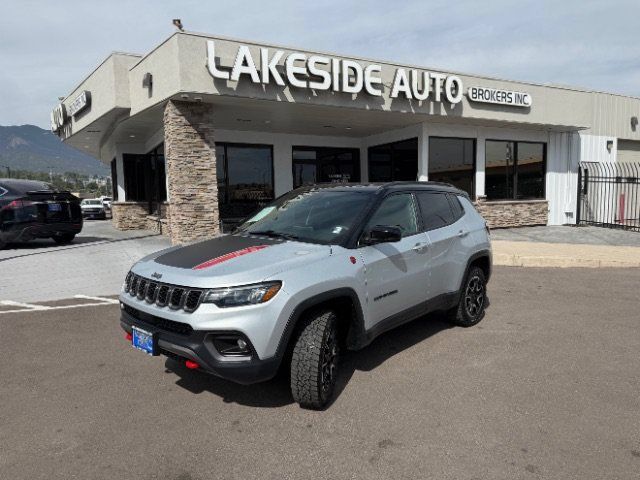 Used 2025 Jeep Compass Trailhawk AWD/4WD 360° Tour