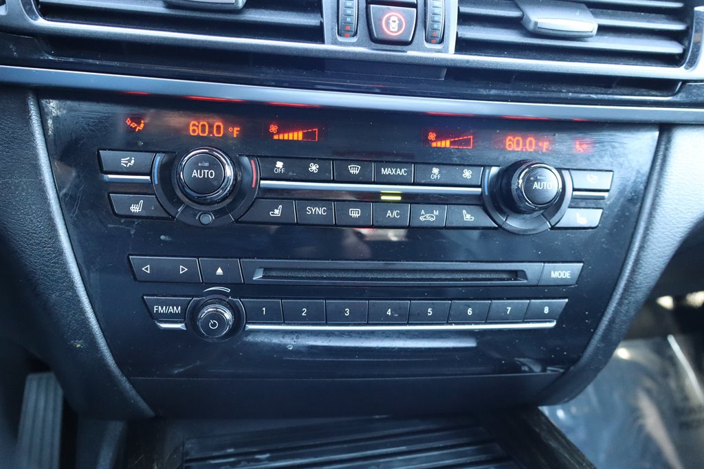 Used 2015 BMW X5 xDrive50i AWD/4WD image 32