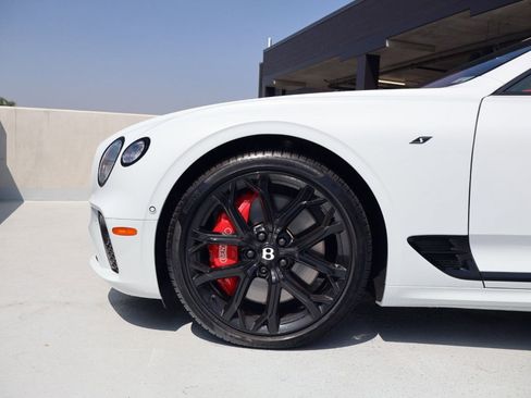Certified 2024 Bentley Continental GT V8 AWD/4WD image 7