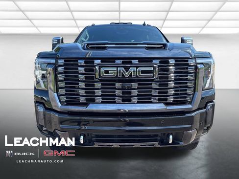 Used 2024 GMC Sierra 2500 Denali Ultimate AWD/4WD image 9