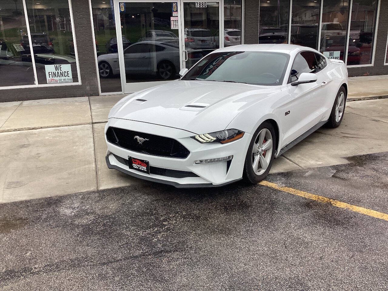 Used 2019 Ford Mustang GT Premium w/ Equipment Group 401A RWD image 2