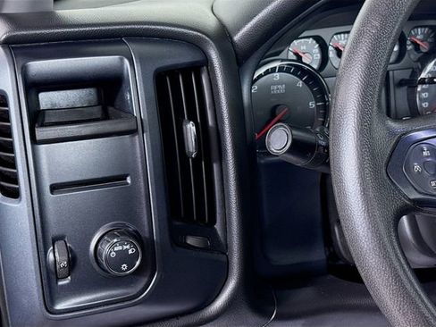 Used 2018 Chevrolet Silverado 1500 W/T w/ Chrome Bumper Package image 12