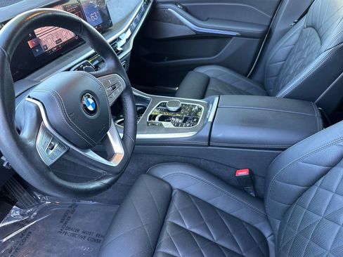 Used 2023 BMW X7 xDrive40i w/ Premium Package image 21