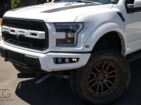 Used 2019 Ford F150 Raptor w/ Equipment Group 802A Luxury AWD/4WD image 5