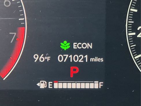 Used 2023 Honda HR-V LX image 11