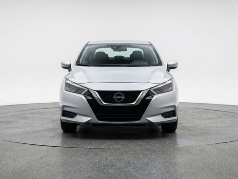 Used 2025 Nissan Versa SV FWD image 2