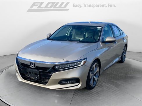Used 2018 Honda Accord Touring image 9