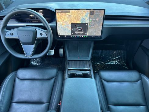 Used 2024 Tesla Model X AWD/4WD image 7
