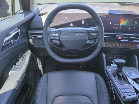New 2026 Kia Sportage SX FWD image 15