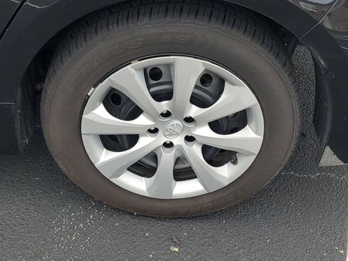Used 2023 Toyota Corolla LE FWD image 30