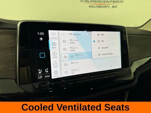 Used 2025 Volkswagen Atlas SEL image 14