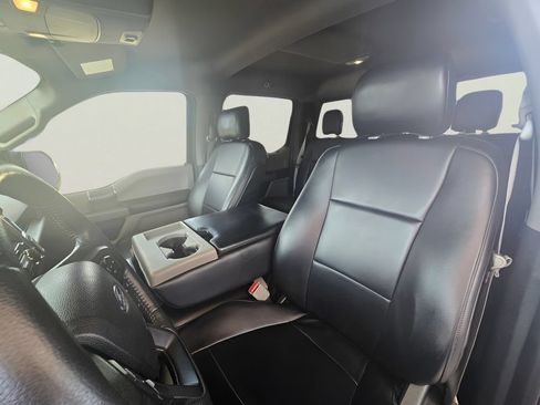 Used 2015 Ford F150 XLT w/ Equipment Group 302A Luxury AWD/4WD image 5