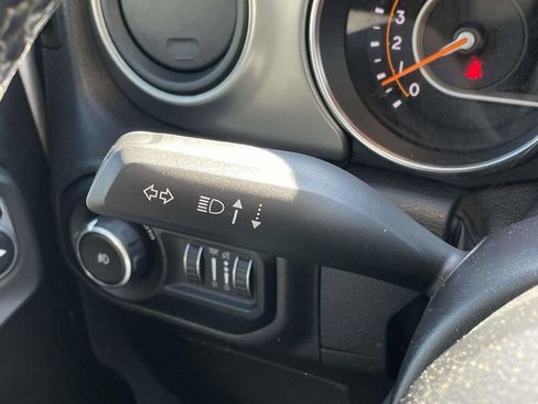 Used 2021 Jeep Wrangler Sport S AWD/4WD image 11