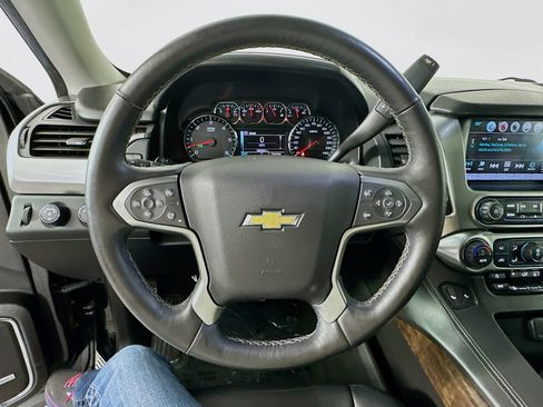 Used 2016 Chevrolet Suburban LT w/ Luxury Package AWD/4WD image 14