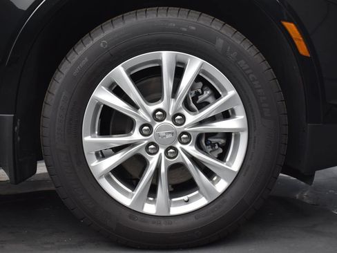 New 2026 Cadillac XT5 Luxury w/ LPO, Floor Liner Package FWD image 31