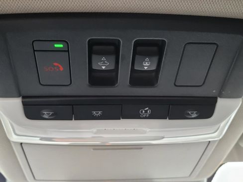 Used 2023 Nissan Rogue SV w/ SV Premium B Package image 30