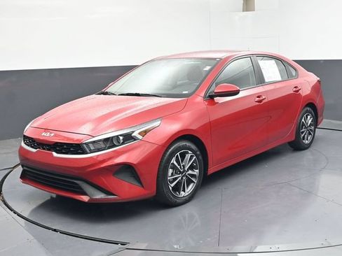 Used 2024 Kia Forte LXS FWD image 1