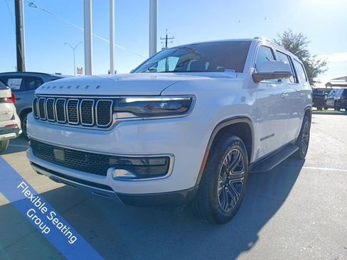 Used 2022 Jeep Wagoneer Series III w/ Flexible Seating Group image 3