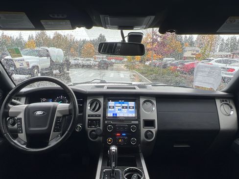 Used 2016 Ford Expedition EL Limited image 12