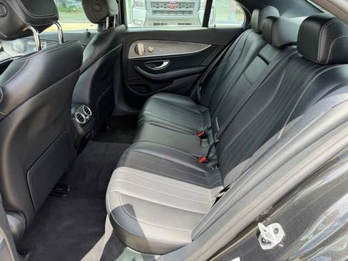 Used 2022 Mercedes-Benz E 350 Sedan image 13