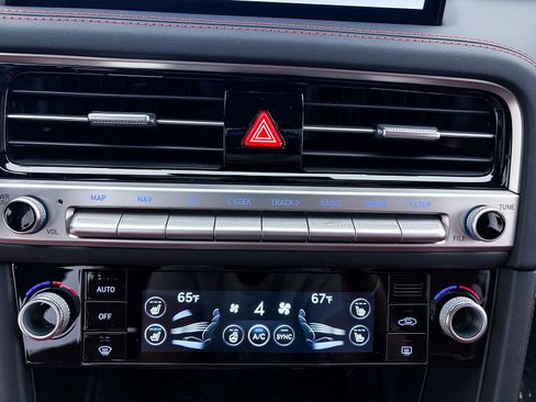 Used 2025 Genesis G70 3.3T Advanced w/ Sport Prestige Package image 26