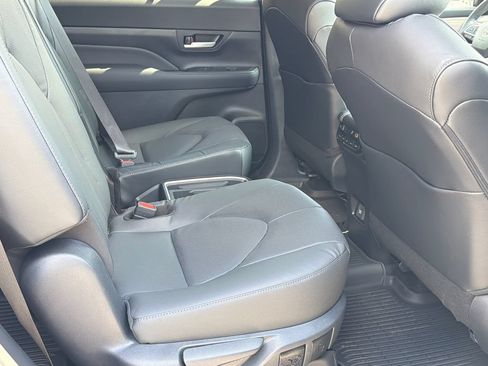 New 2026 Toyota Grand Highlander AWD Hybrid image 15
