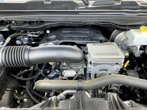 Used 2023 RAM 1500 Big Horn AWD/4WD image 32