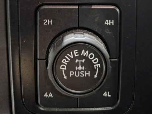 Used 2022 Ford F150 Lariat image 37