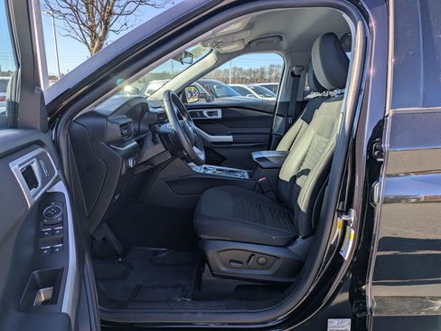 Certified 2020 Ford Explorer XLT w/ Comfort Package image 15