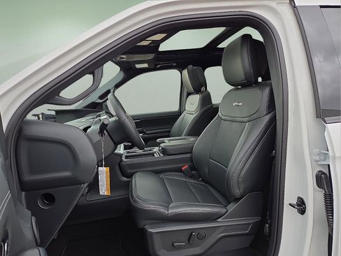 New 2026 Ford Expedition Platinum w/ Stealth Performance Package image 15