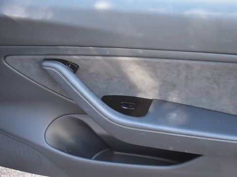 Used 2018 Tesla Model 3 Long Range image 20