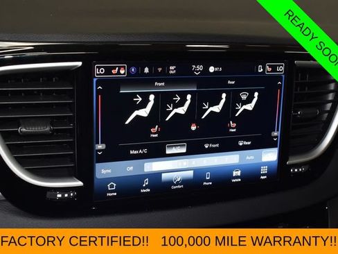 Certified 2025 Chrysler Pacifica Select FWD image 10