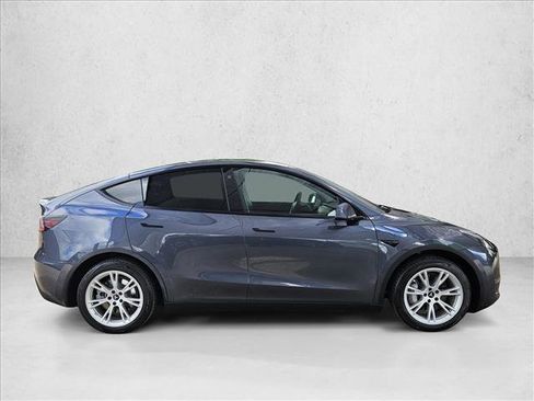 Used 2021 Tesla Model Y Long Range AWD/4WD image 4