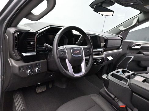 Used 2025 GMC Sierra 1500 Elevation image 15