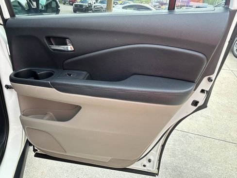 Used 2016 Honda Pilot LX image 16