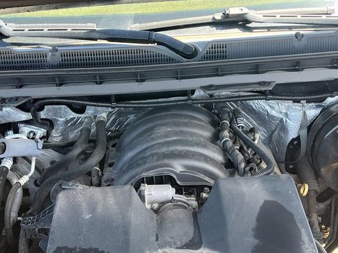 Used 2018 Chevrolet Silverado 1500 LT w/ All Star Edition AWD/4WD image 27