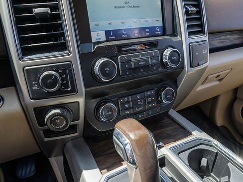 Used 2020 Ford F150 Lariat w/ Trailer Tow Package AWD/4WD image 27