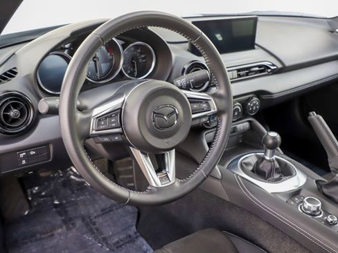 Used 2025 MAZDA MX-5 Miata Club RWD image 25