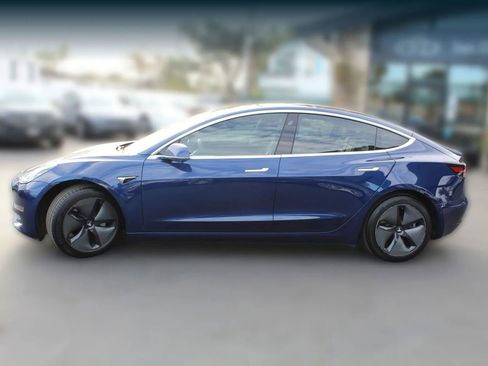 Used 2018 Tesla Model 3 Long Range image 2