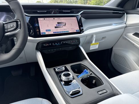 New 2026 Jeep Cherokee Laredo AWD/4WD image 28