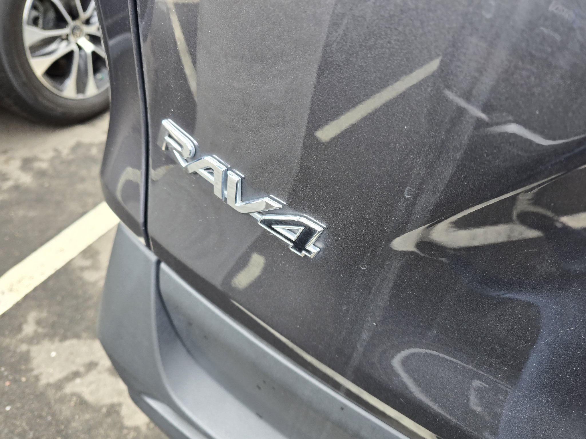 Used 2024 Toyota RAV4 LE AWD/4WD image 18