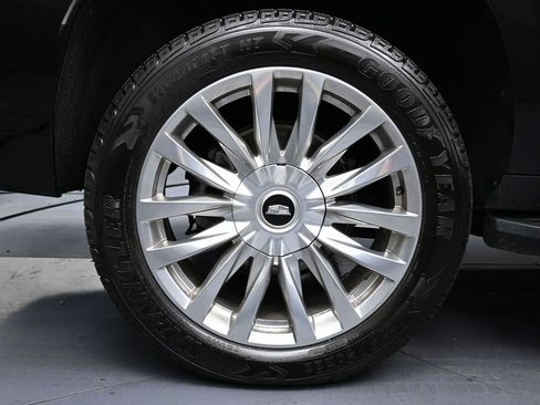 Used 2023 Cadillac Escalade ESV Premium Luxury image 12