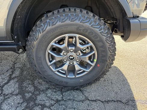 New 2025 Ford Bronco Badlands image 31