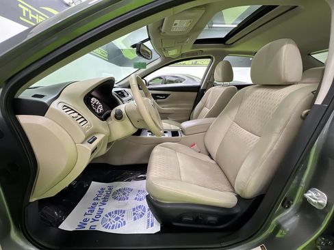 Used 2017 Nissan Altima 2.5 SV w/ Convenience Package FWD image 17