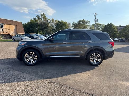 Used 2020 Ford Explorer Platinum w/ Premium Technology Package image 9