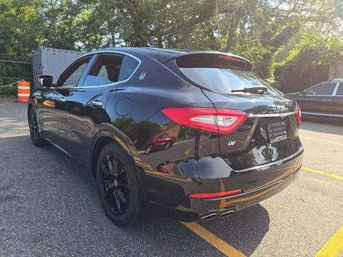 Used 2019 Maserati Levante AWD/4WD image 3
