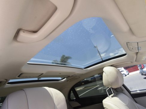 Used 2017 Mercedes-Benz S 550 Sedan image 11