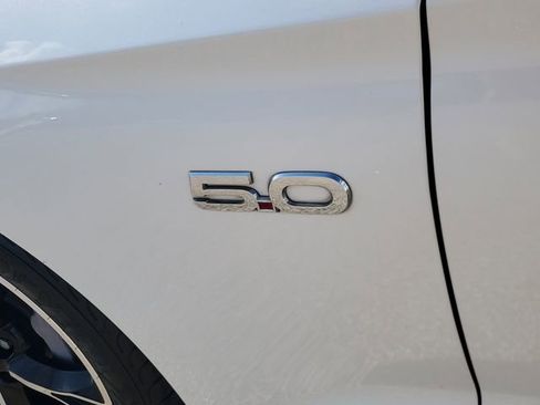 Used 2017 Ford Mustang GT Premium image 8